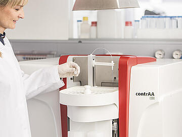 contrAA800 laboratory