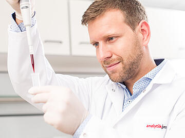 Image pipetting blood