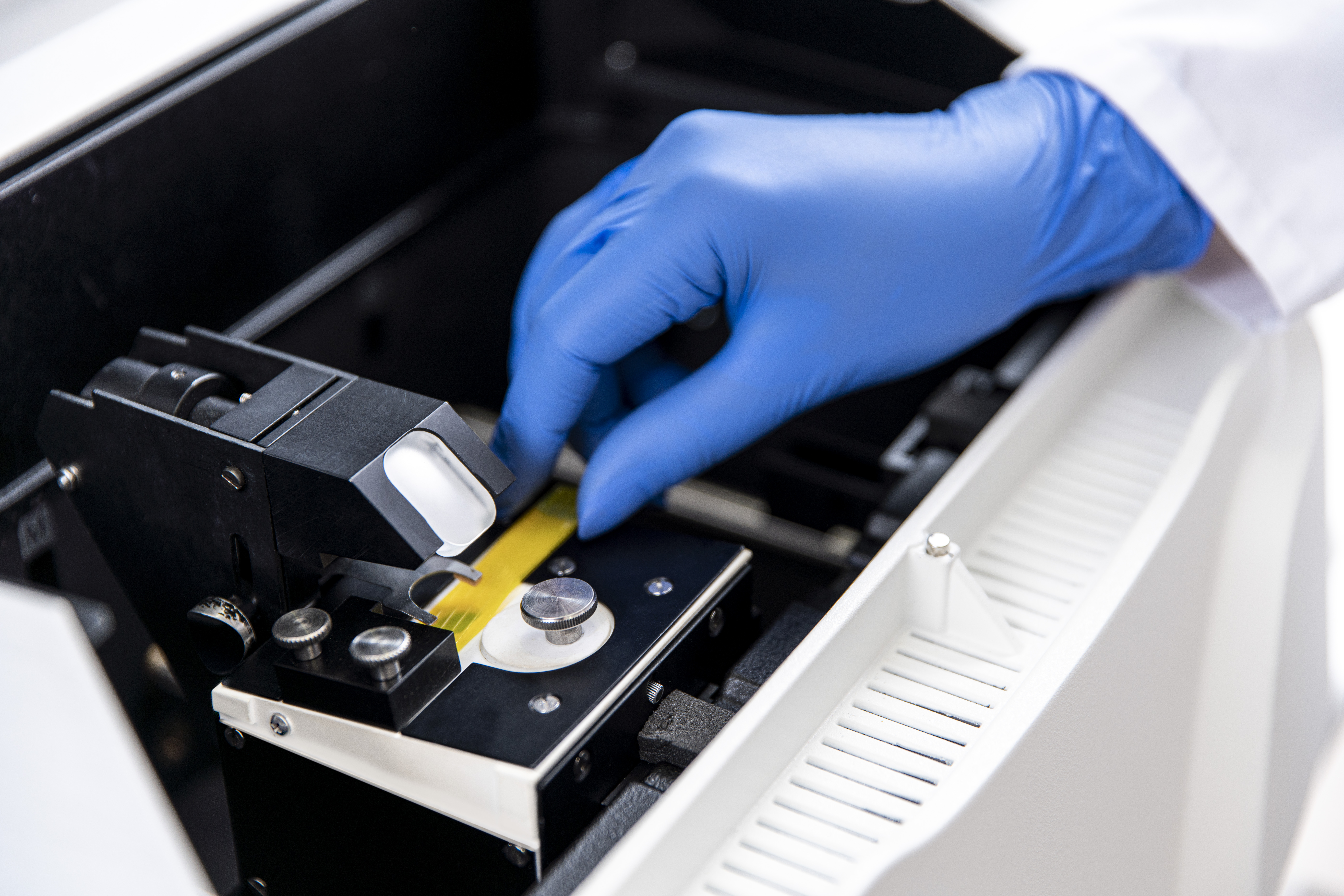 SPECORD PLUS – UV/Vis Spectrophotometer - Analytik Jena